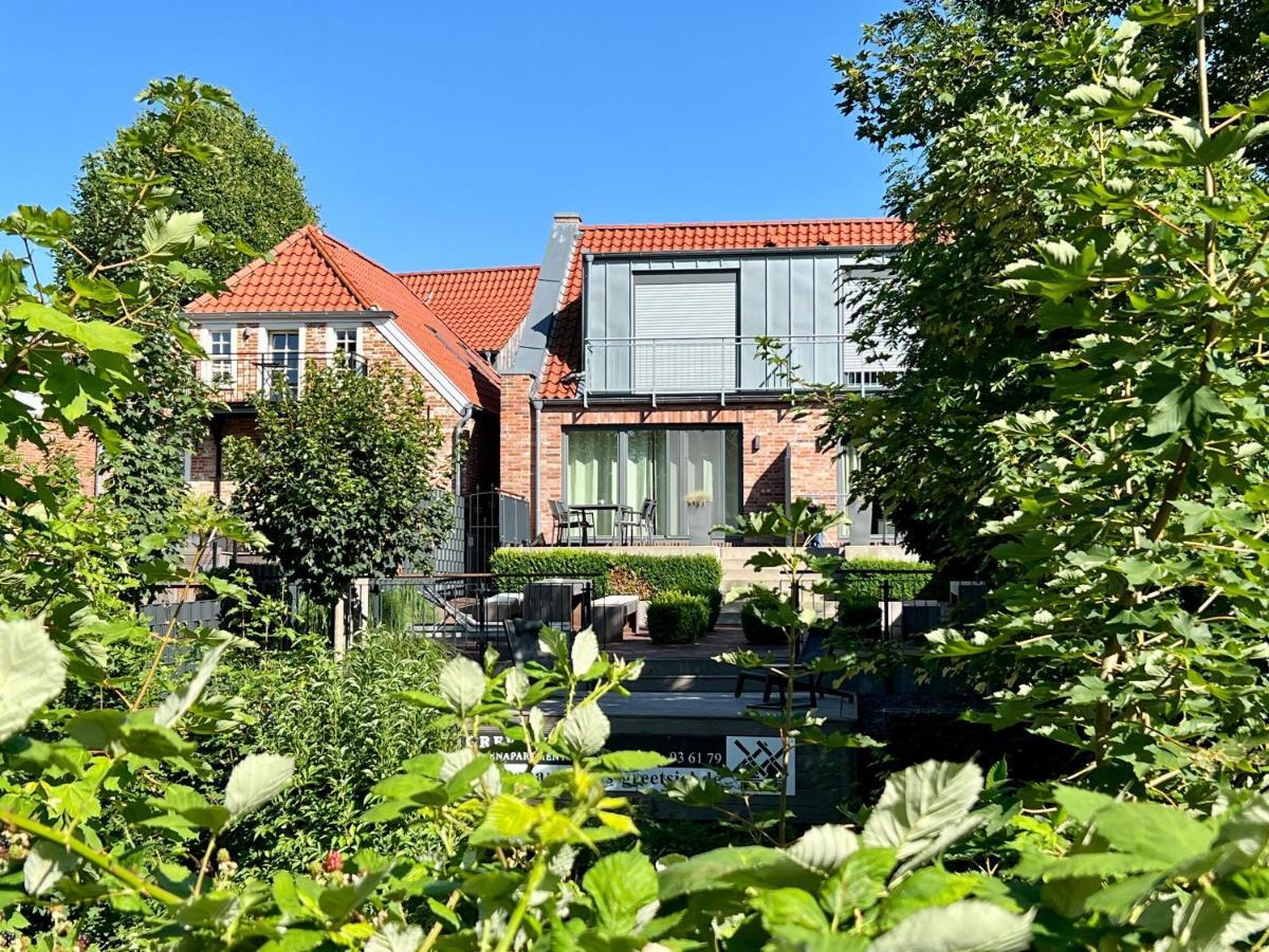 グレートジール Haus Am Siel 01, Zentral Mit Eigenem Stegヴィラ エクステリア 写真